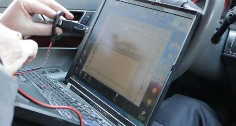 Програмиране на автоключ с чип чрез OBD диагностика - Автоключар Варна